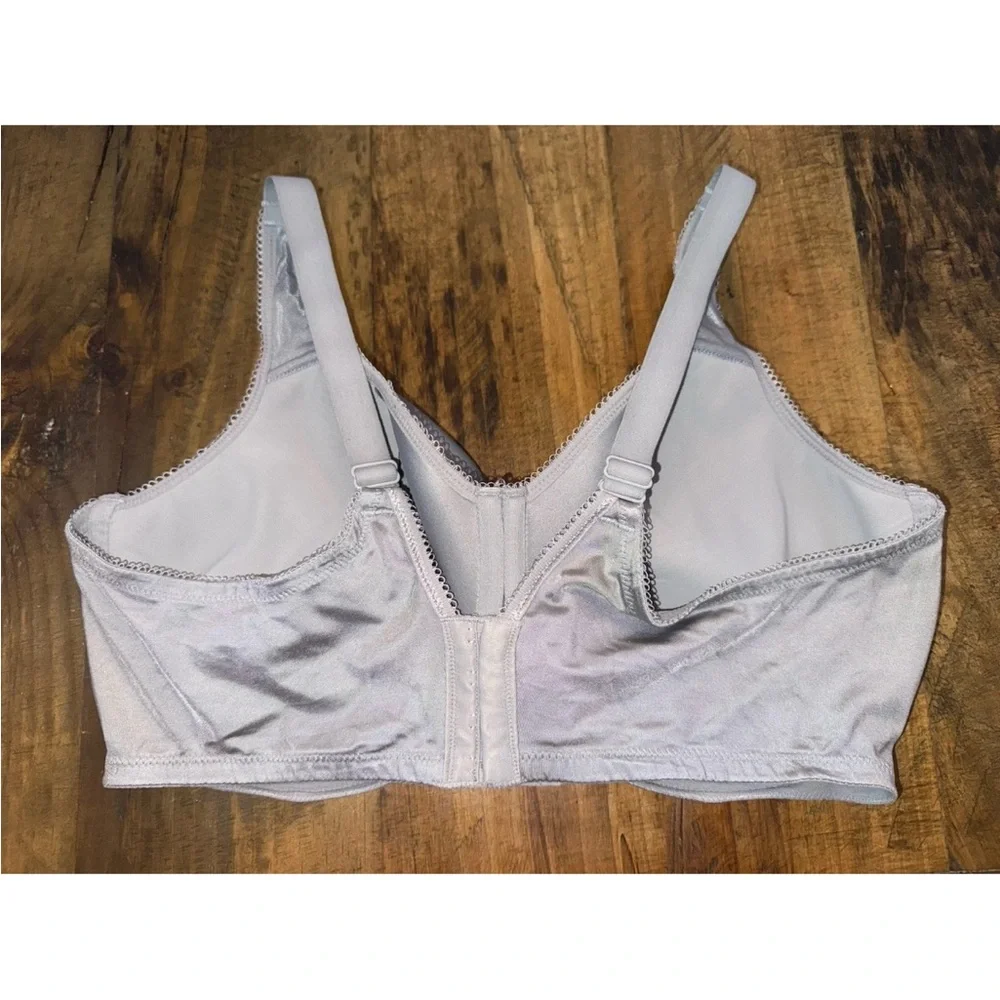 Wacoal 813592 Basic Beauty Spacer Underwire T-Shirt Bra Icy Gray silver 42DDD